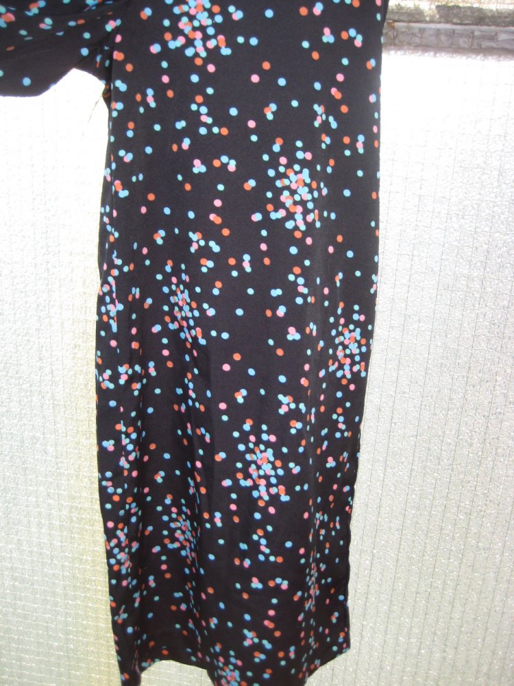 Schwarzer Jumpsuit mit bunten Punkten! schwarz, bunt, gepunktet, pünktchen, konfetti, culotte, jumpsuit, asos 