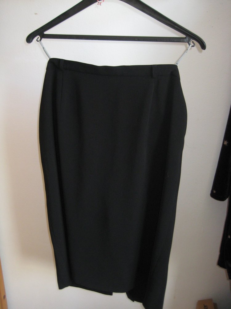 Schicker schwarzer Bleistiftrock! curvy, plussize, schwarz, tailliert, schick, elegant, büro, secretary, gerade geschnitten