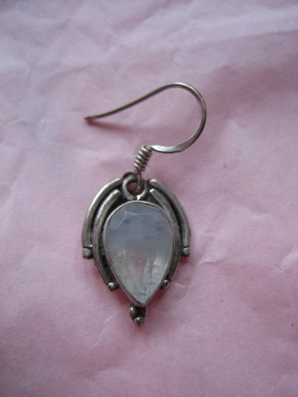 Silber Ohrring mit Mondstein mondstein, edelstein, nebel, tropfen, silberohrring, zweites ohrloch