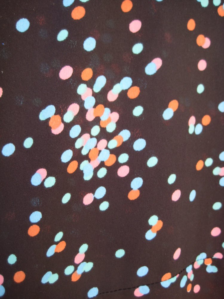 Schwarzer Jumpsuit mit bunten Punkten! schwarz, bunt, gepunktet, pünktchen, konfetti, culotte, jumpsuit, asos 