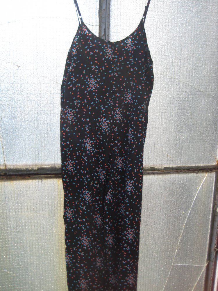 Schwarzer Jumpsuit mit bunten Punkten! schwarz, bunt, gepunktet, pünktchen, konfetti, culotte, jumpsuit, asos 