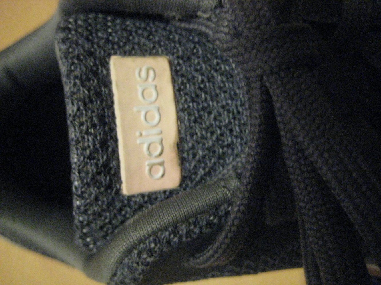 Graue Turnschuhe von adidas! sneaker, turnschuhe, sportschuhe, schnäppchen, bequem, laufschuhe, turnhalle