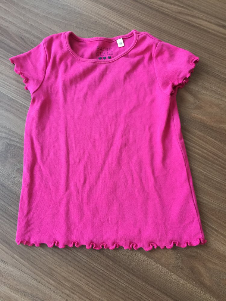 3 Sommer T-Shirts Gr. 98