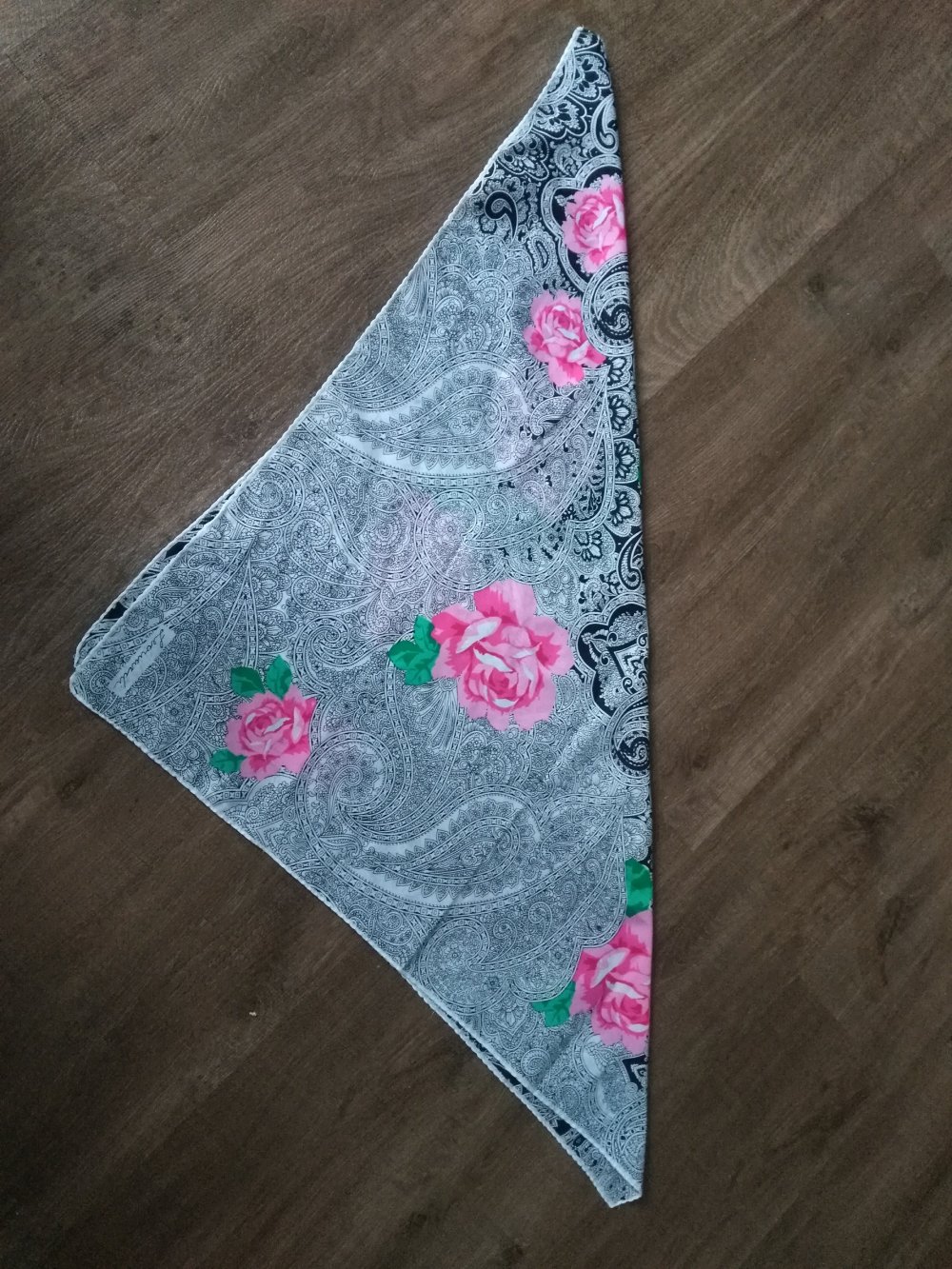 Tuch schwarz weiß rosa grün Rosen ca. 75 x 77 cm