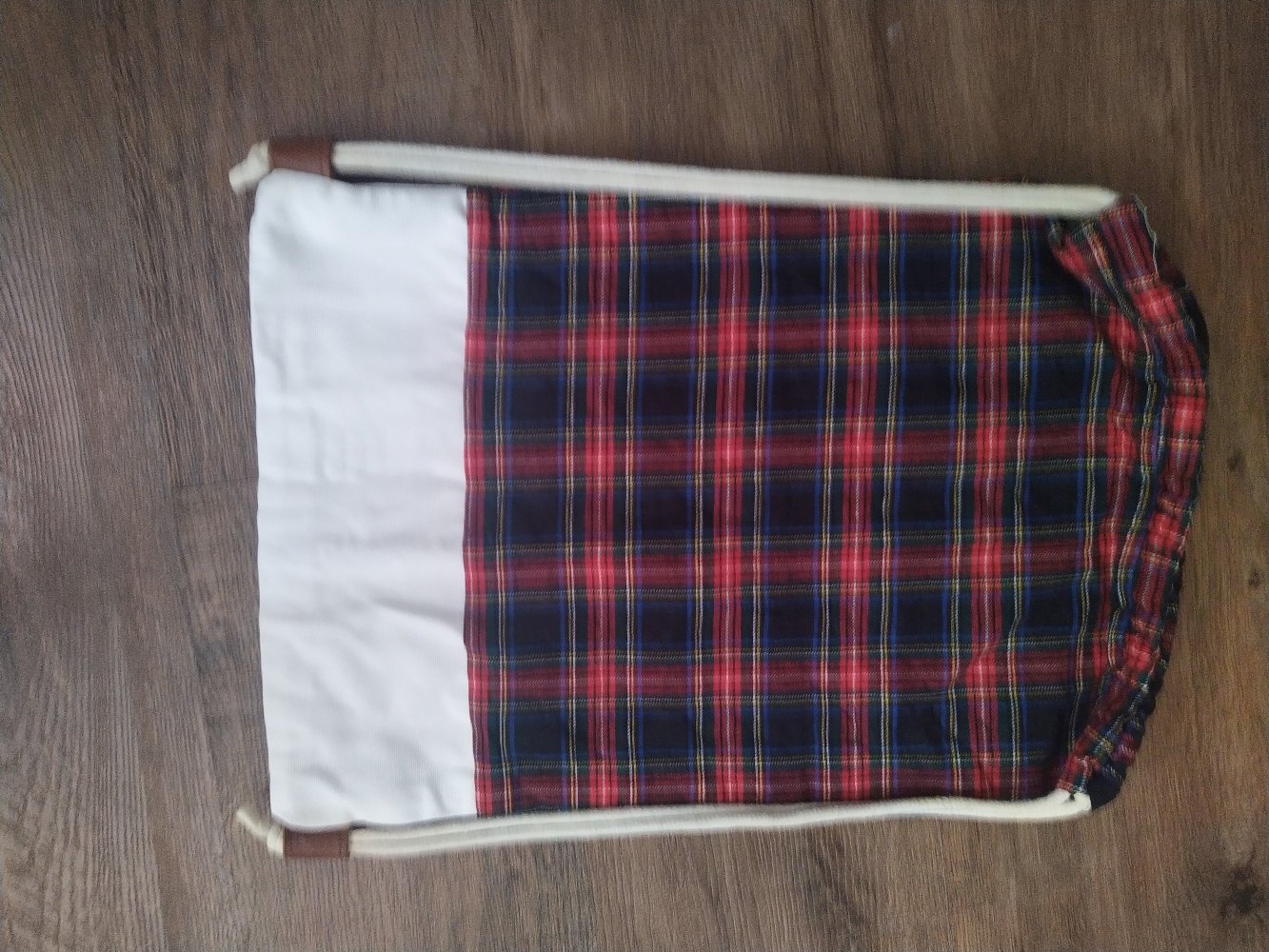 Rucksack Turnbeutel Rot- Schwarz- Kariert Weiß wie neu