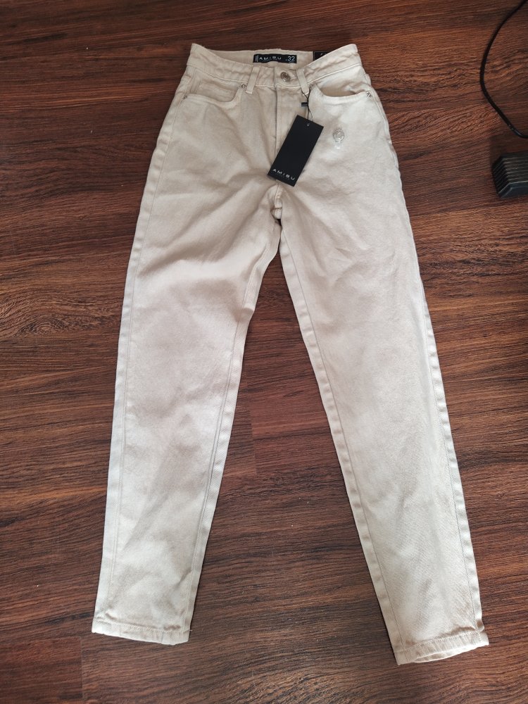 Jeans beige Gr. 32 NEU