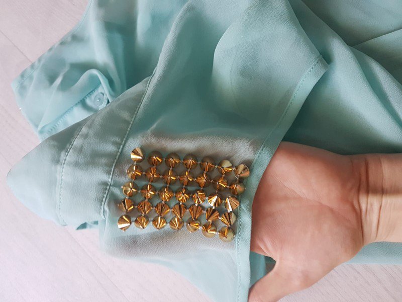 top bluse oberteil shirt nieten gold türkis blau