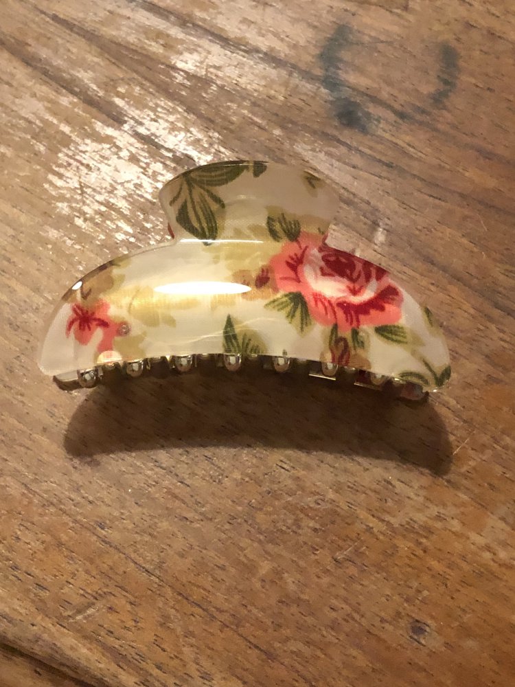 Wunderschöne blumige Haarklammer 