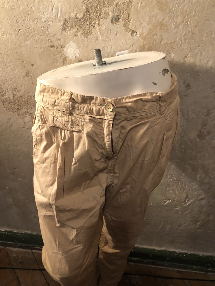 Beige Chinohose 