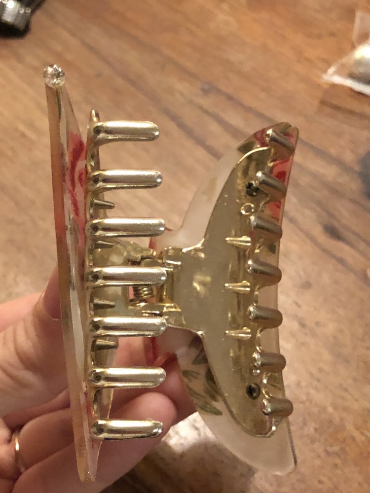 Wunderschöne blumige Haarklammer 