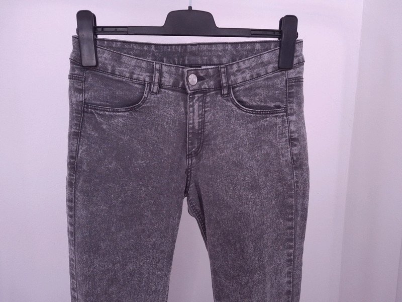 Graue H&M Divided Skinny-Jeans | Gr. 38 | Acid Wash