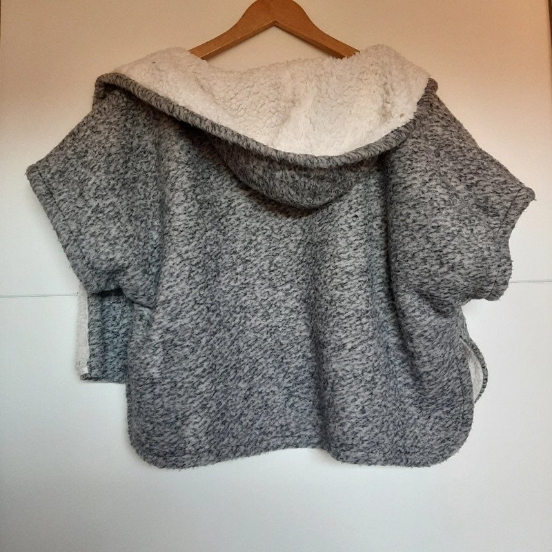 Zara Kuscheljacke mit Kapuze
