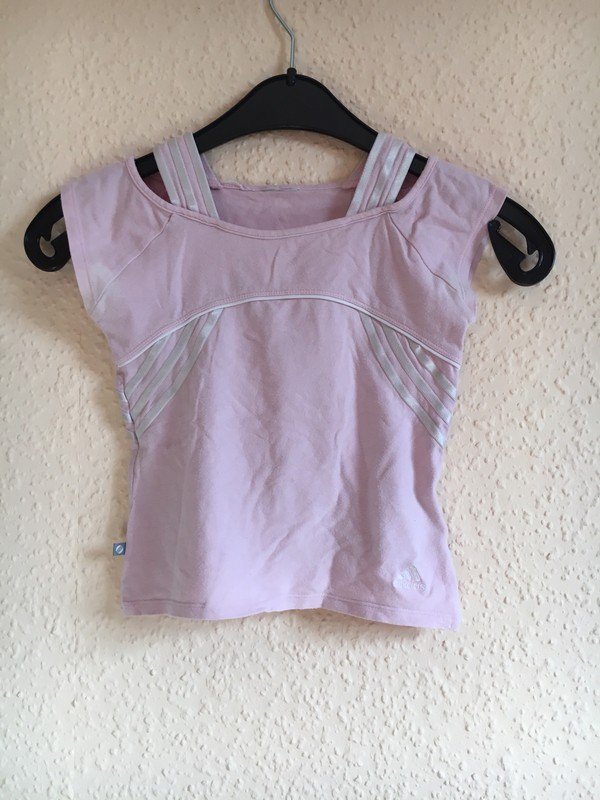 Rosa Adidas Shirt