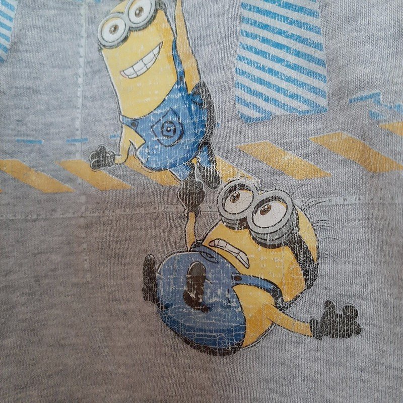 Hellgraues Minions Shirt