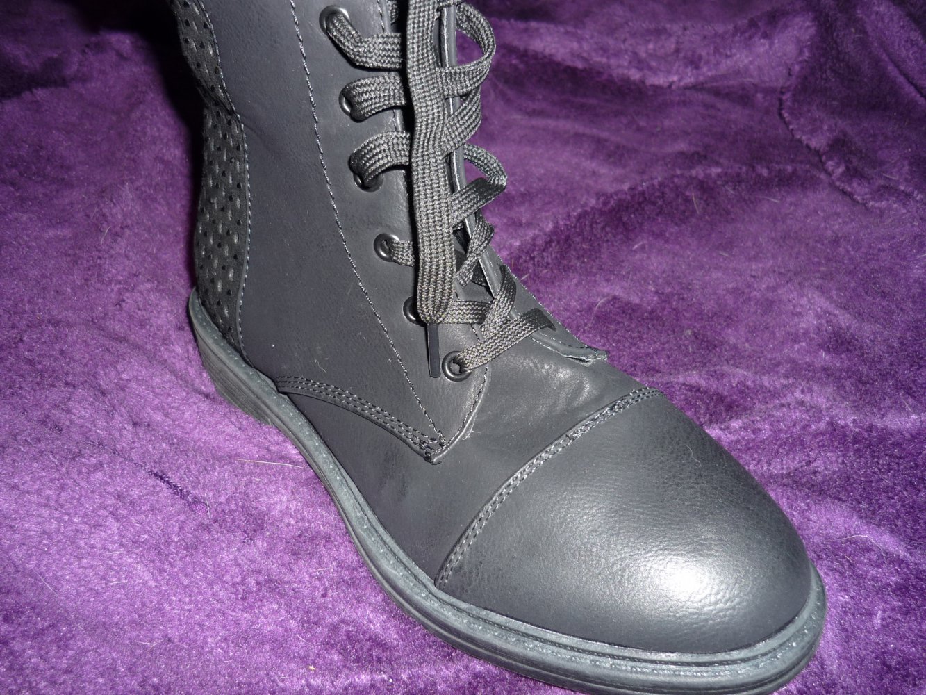 NEU! schwarze Stiefel mit Schnallen Gr. 38 Gothic