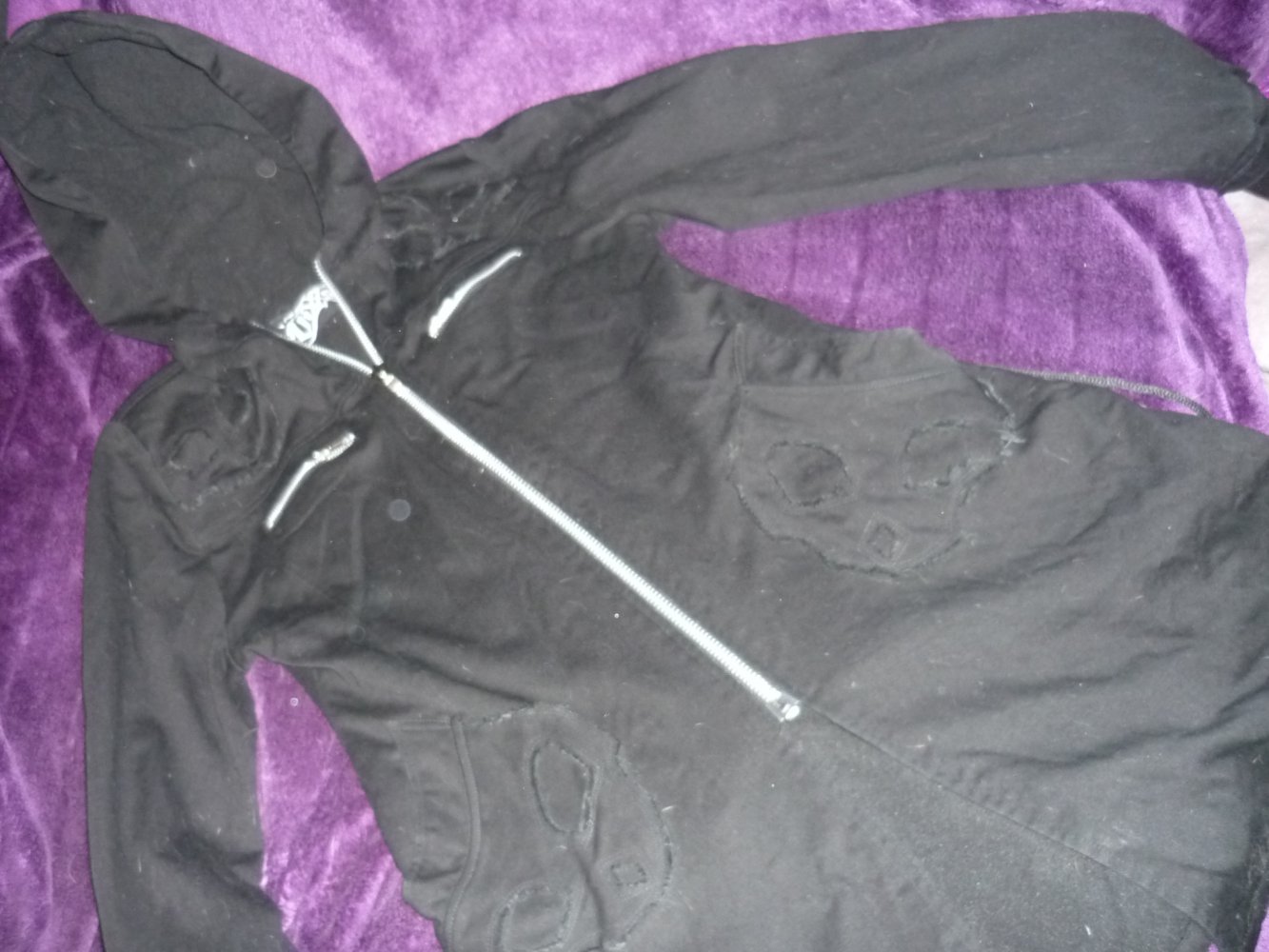 Warmer Mantel von Vixxsin Gr. L  mit Totenköpfen Reissverschlüssen & Korsettschnürungen Gothic  Punk