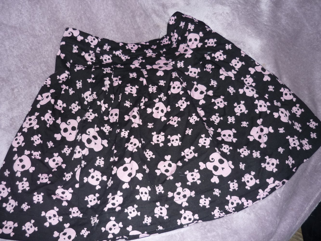 kurzer H&M Rock mit rosa Skulls Gothic Punk Rockabilly 38