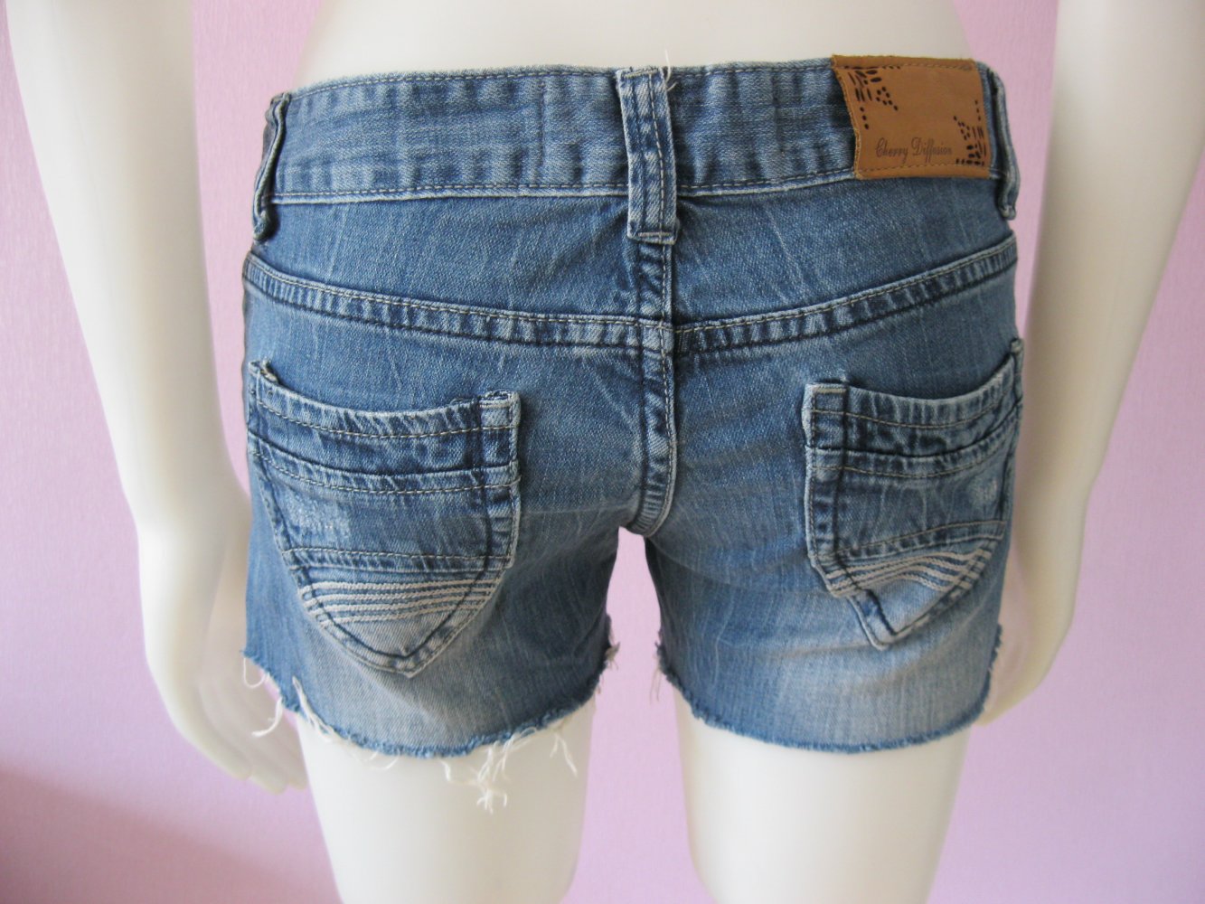 Jeans-Shorts # Cherry Diffusion # abgeschnitten # Blau # 36