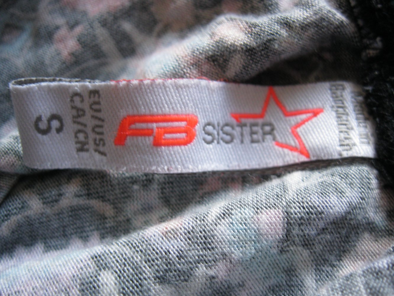 Langarm-Shirt # FB Sister # Crop-Shirt # Bluem-Print # Bunt # S