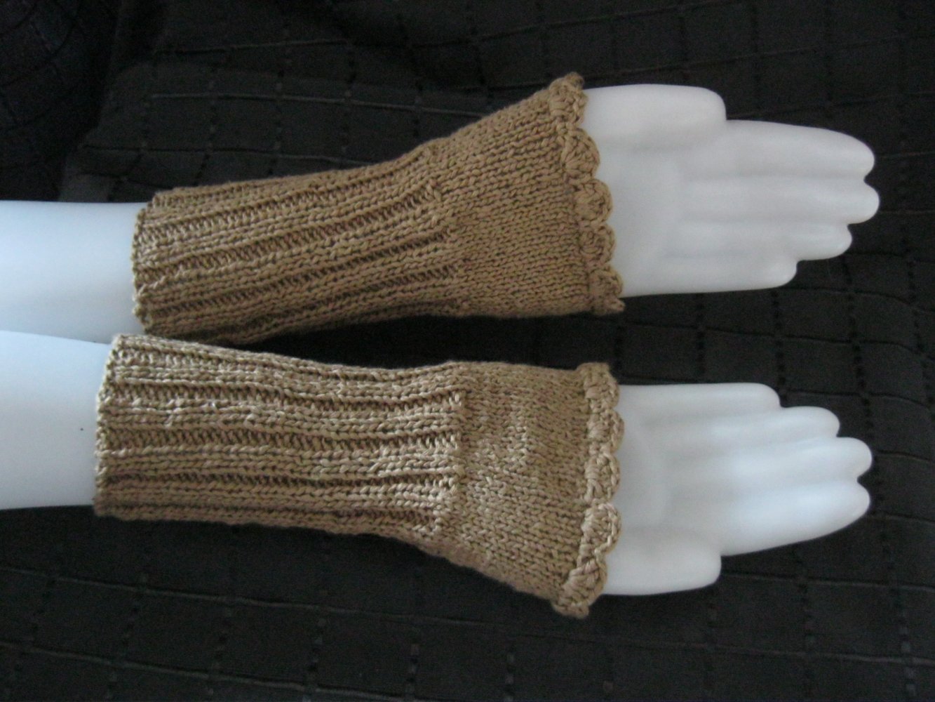 NEU Pulswärmer Stickerei Baumwolle Handmade Hand-Stulpen Braun