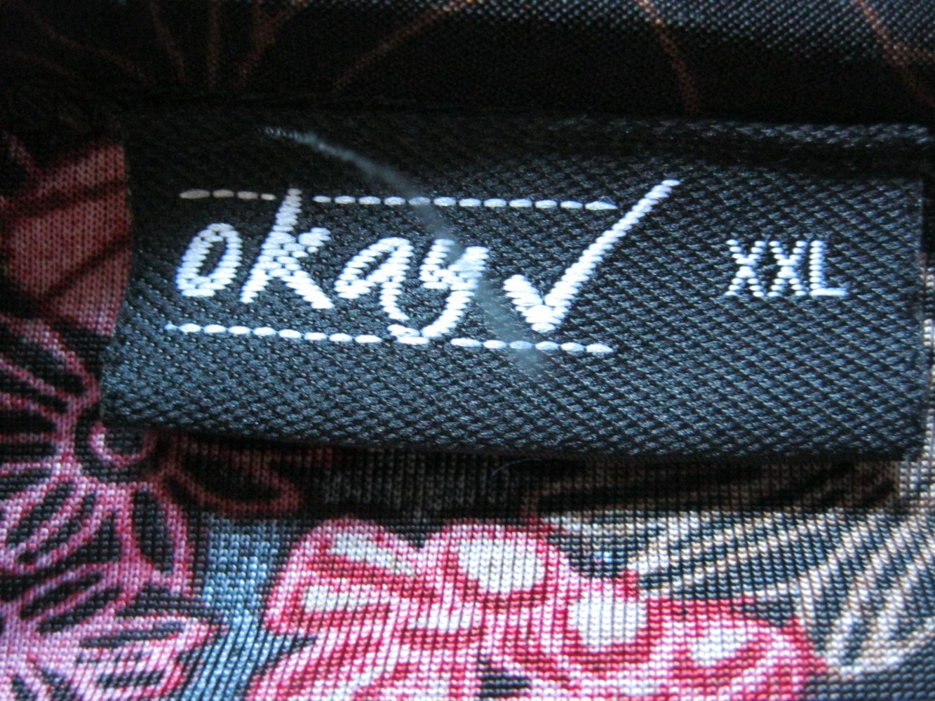 T-Shirt # okay! # Schwarz/Rot # Blumen # XXL