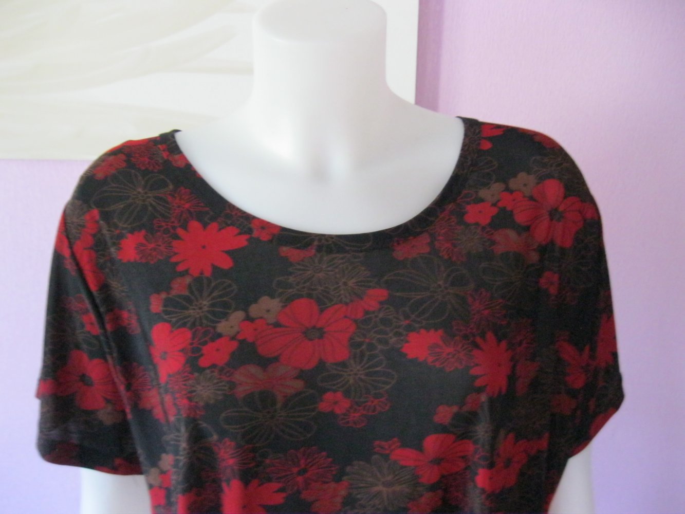 T-Shirt # okay! # Schwarz/Rot # Blumen # XXL