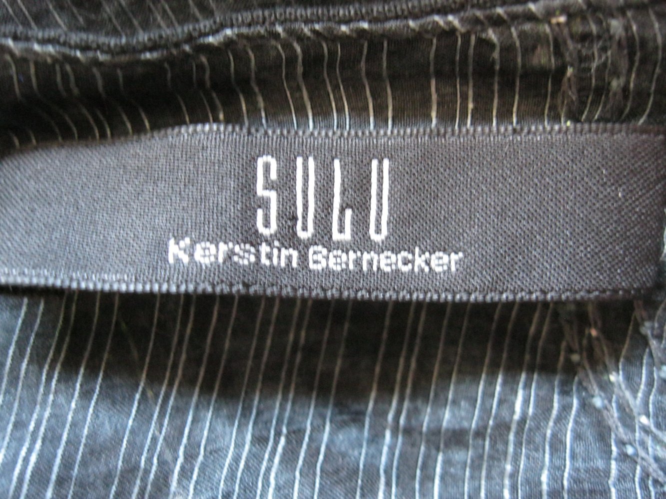 Sulu Kerstin Bernecker Bluse halbtransparent Seide/Leinen/Baumwolle Schwarz/Metallic 42/44