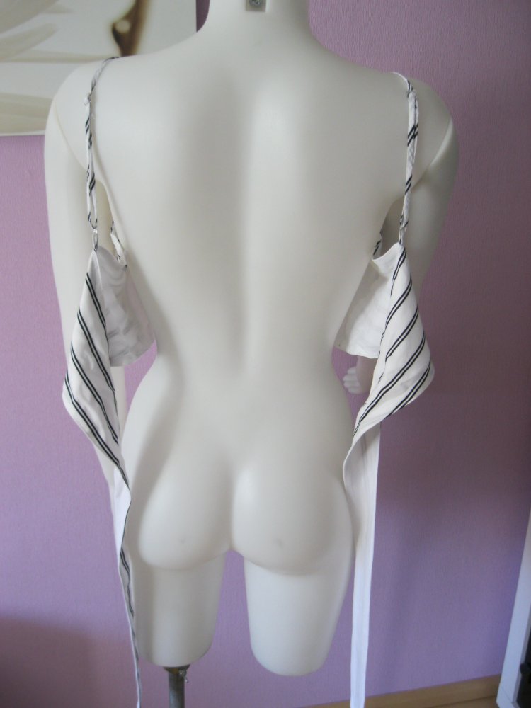 Crop-Top # rückenfrei # gestreift # Schwarz/Weiß # Einheitsgröße