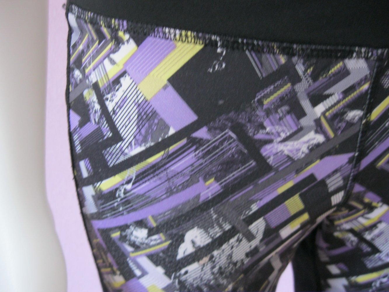 Leggins # Capri Pant # Aerobic Hose # Crivit # Schwarz / Bunt # 36/38