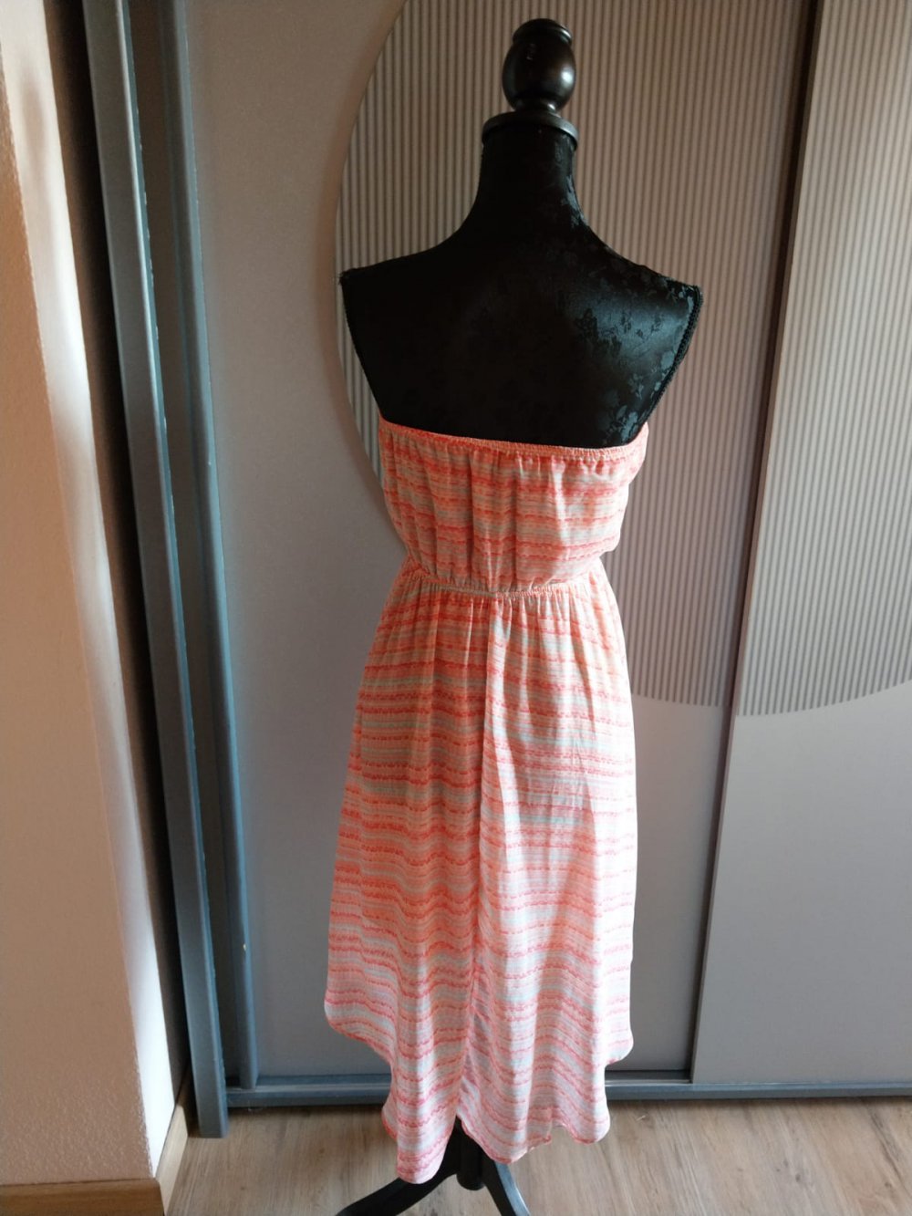 Kleid rosa nude Bershka M