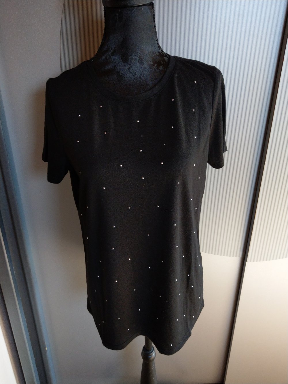 T-Shirt schwarz Reserved 