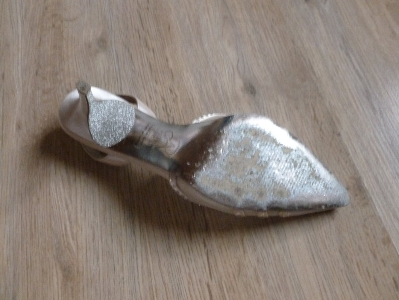 Pumps spitz zulaufend Adrianna Papell Hestia Pewter Sheena Satin