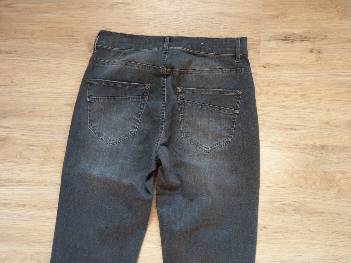 Hose Jeans grau Steinchen Anna Montana Angelika