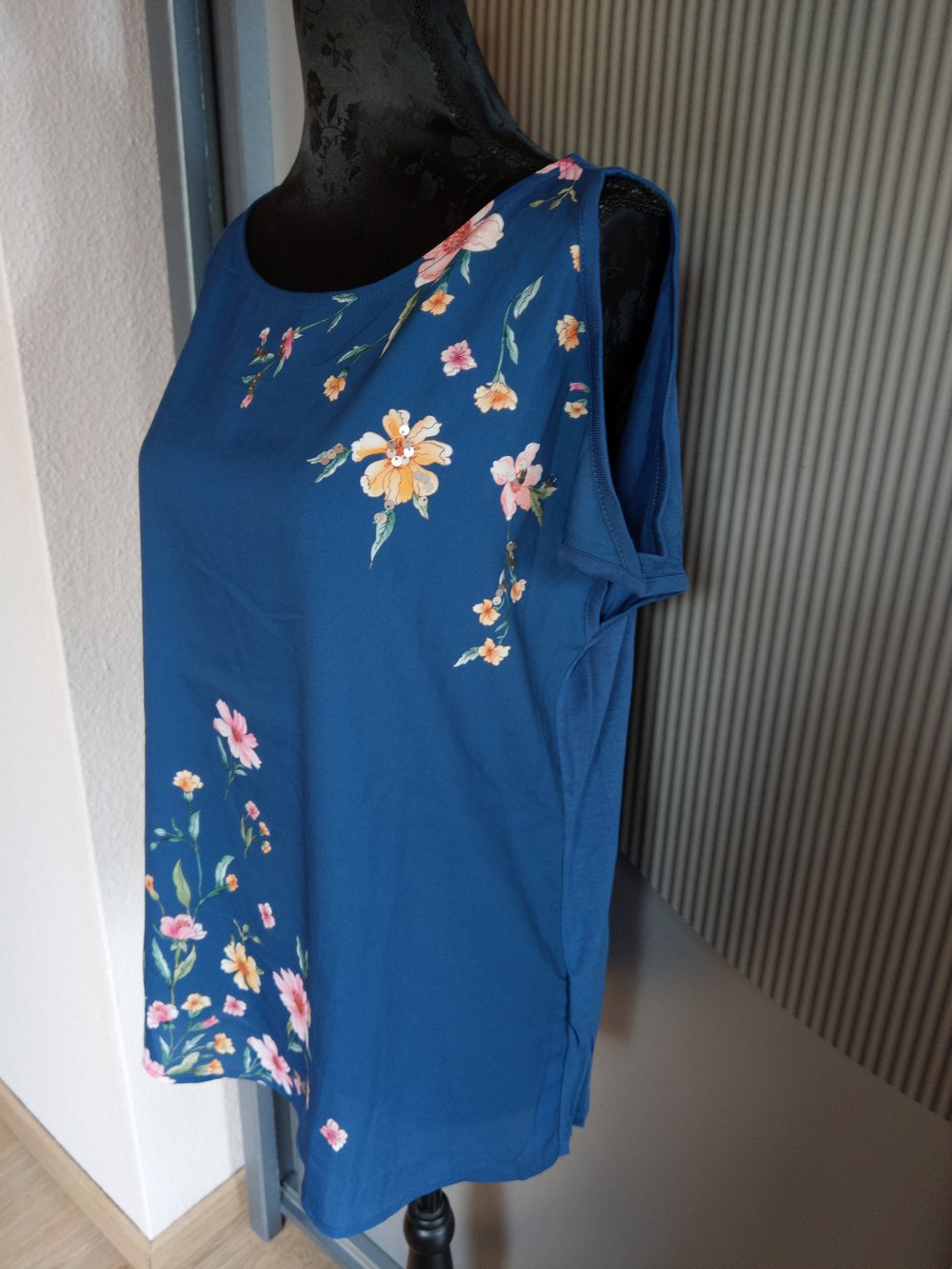 T-Shirt blau Blumen Pailletten Orsay 
