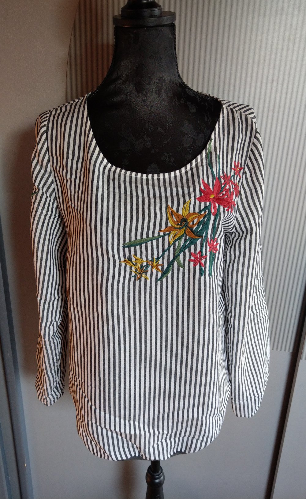 Bluse Shirt Blumen blau weiß gestreift Betty & Co 