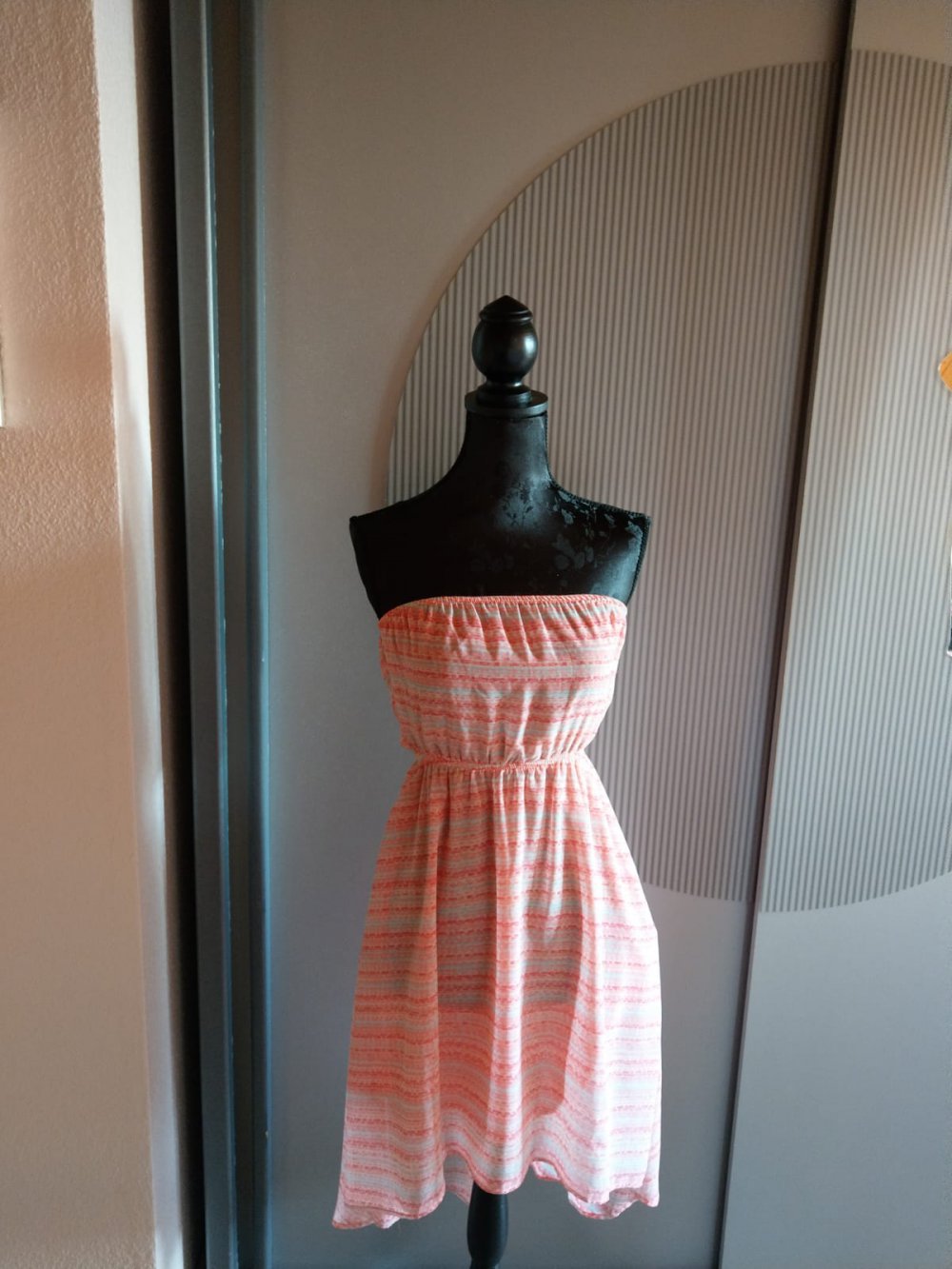 Kleid rosa nude Bershka M