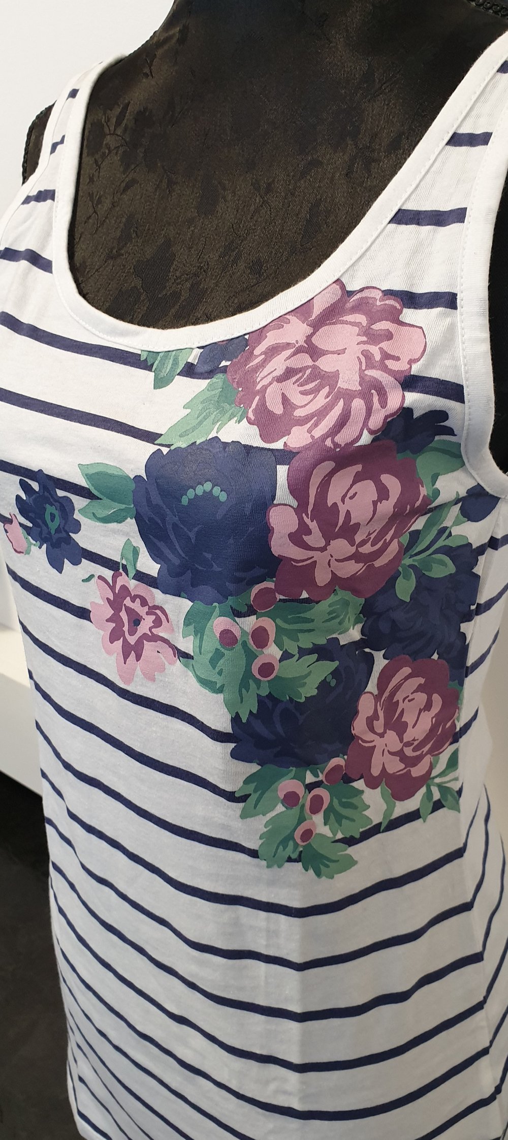 Top, Shirt mit Blumen, Oberteil, crazyworld weiß-blau gestreift mit Blumen, Größe S, gebraucht
