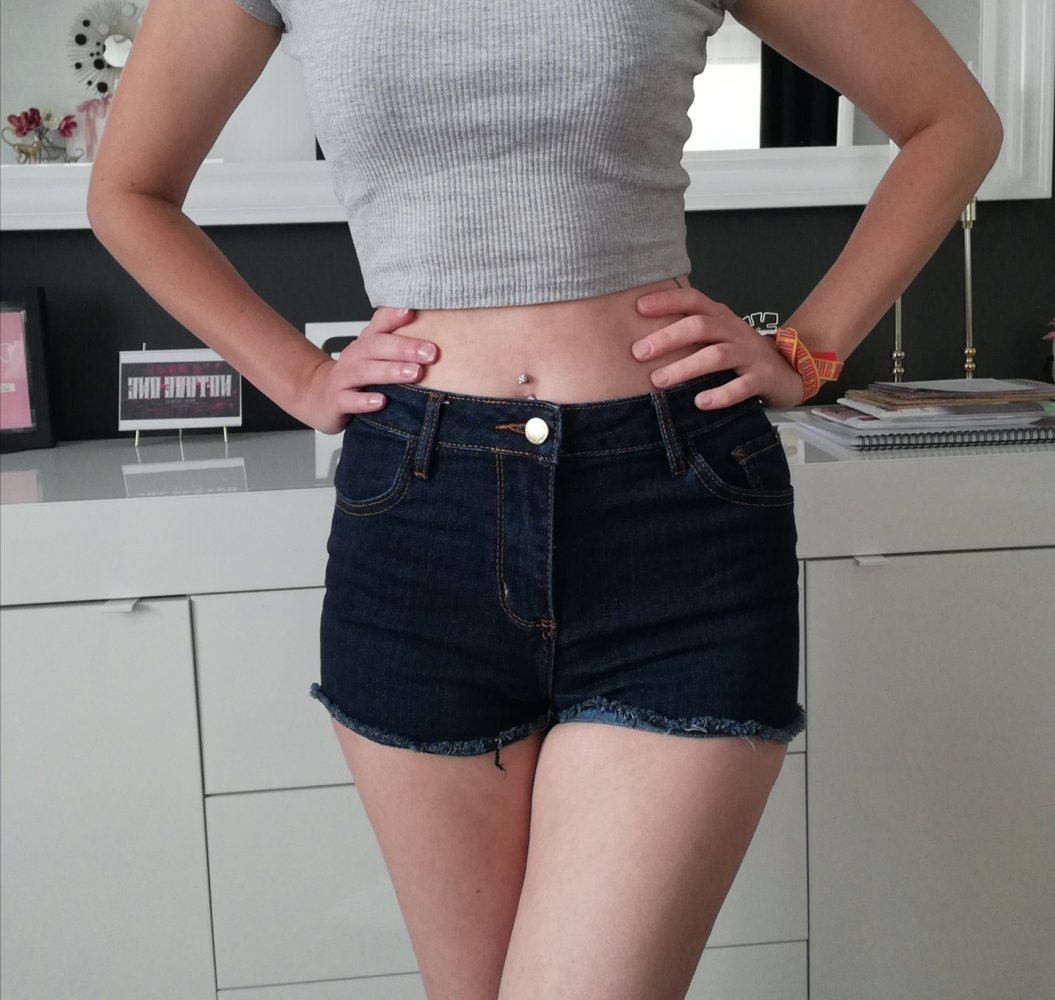 Christiane F. Cosplay Kostüm Pelzjacke, Shirt, Hotpants, Wig, Perücke 