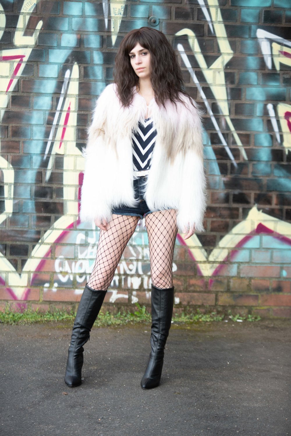 Christiane F. Cosplay Kostüm Pelzjacke, Shirt, Hotpants, Wig, Perücke 