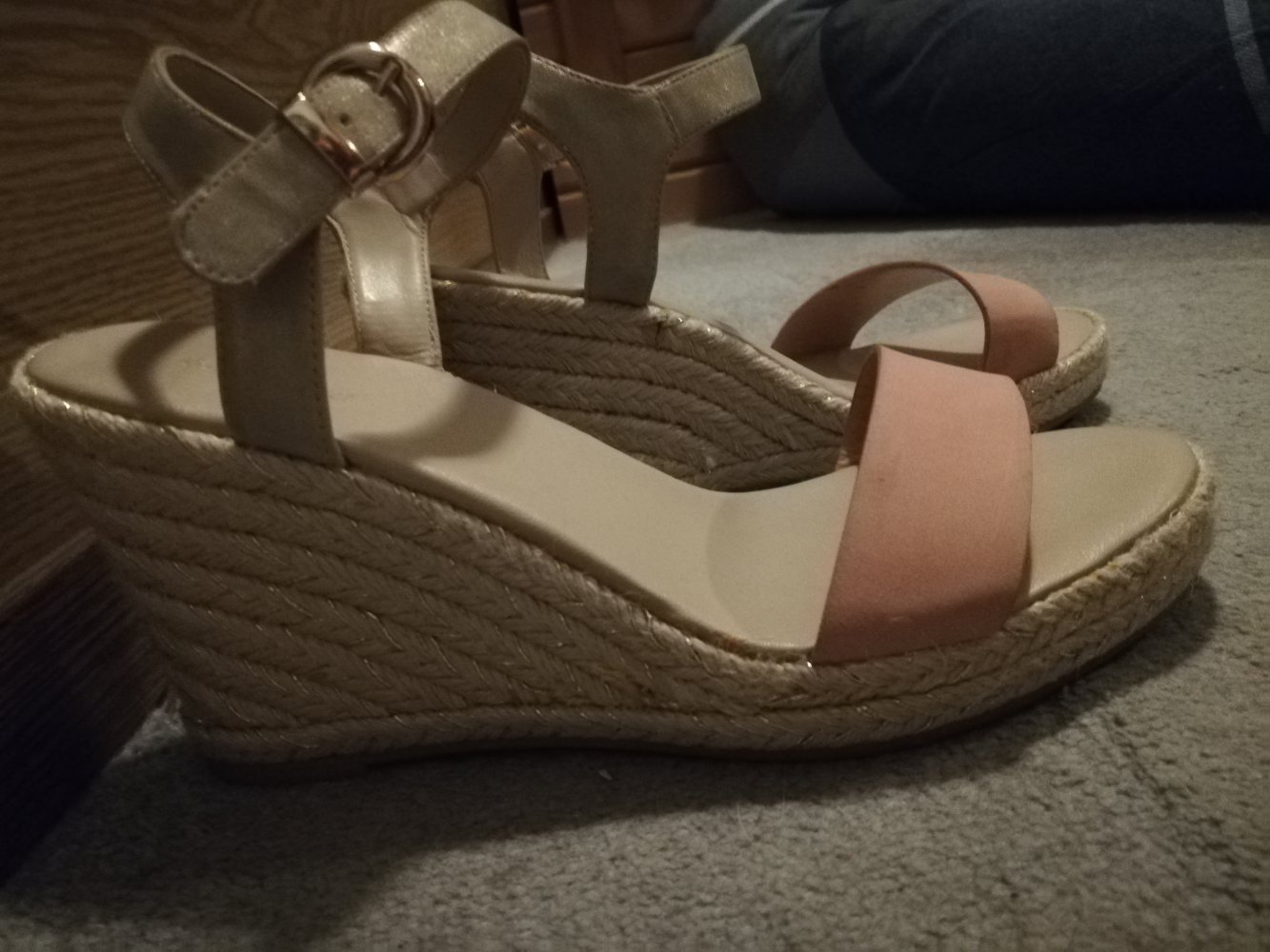 Schöne Sandalen/Wedges, selten getragen, Gr. 38