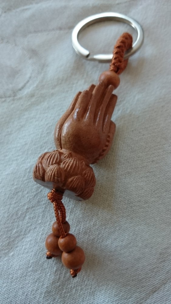Neu! Schlüsselanhänger Glücksbringer Lotus betende Hände Holz Rosenholz