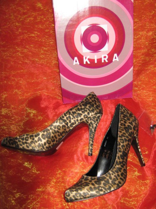  NEU mit Original- Karton * Sexy * edel * Animal * Leo * High-Heels * Stilettos * Pumps * Schuhe 
