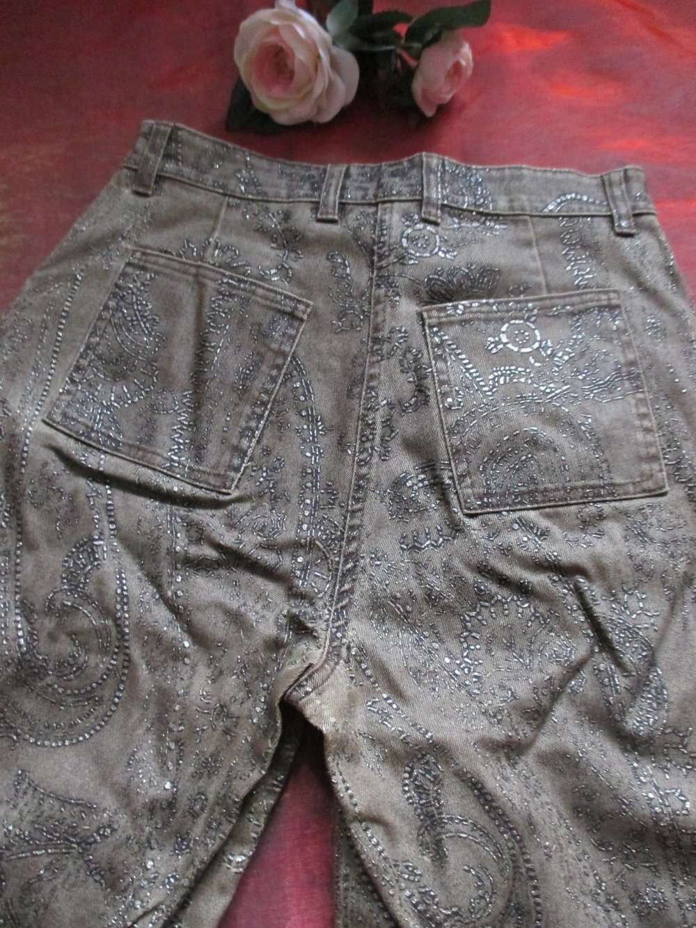 NEU Sexy * Barock- Style * Glitzer * Jeans- Hose im Marlene Look 