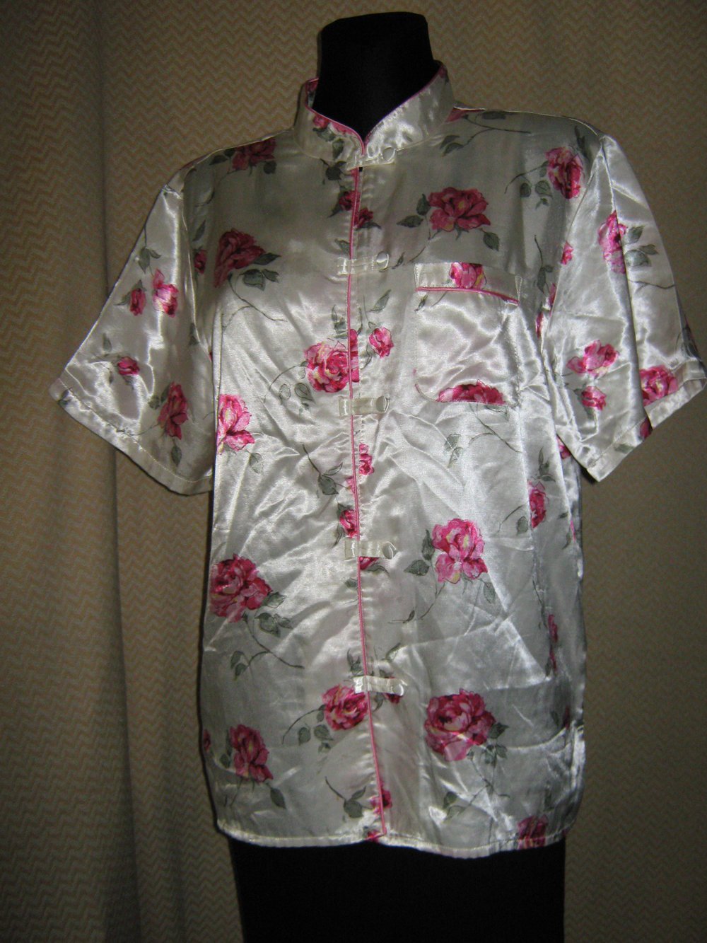 NEU * Asia- Style * Romantik * Rosen * Blüten * Flower- Power * Seiden- Satin * Bluse 