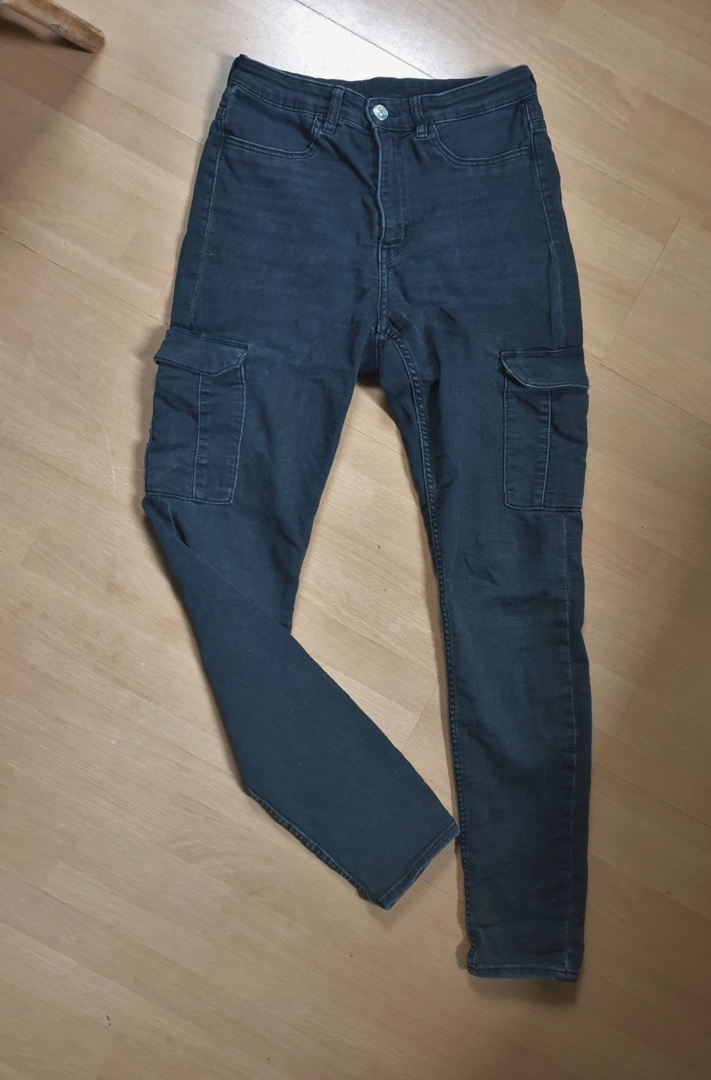 Dunkelgraue Jeans