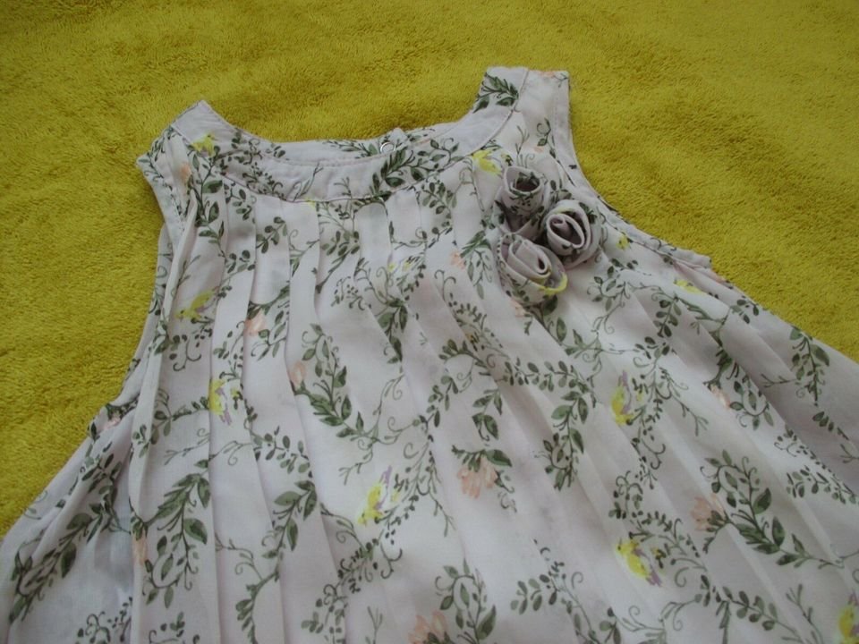 NEU * Niedlich * Girls * Mädchen * 3D Blumen * Blüte * Flower- Power * Seiden Chiffon * Sommer * A-Linie * Plisseè * Kleid 