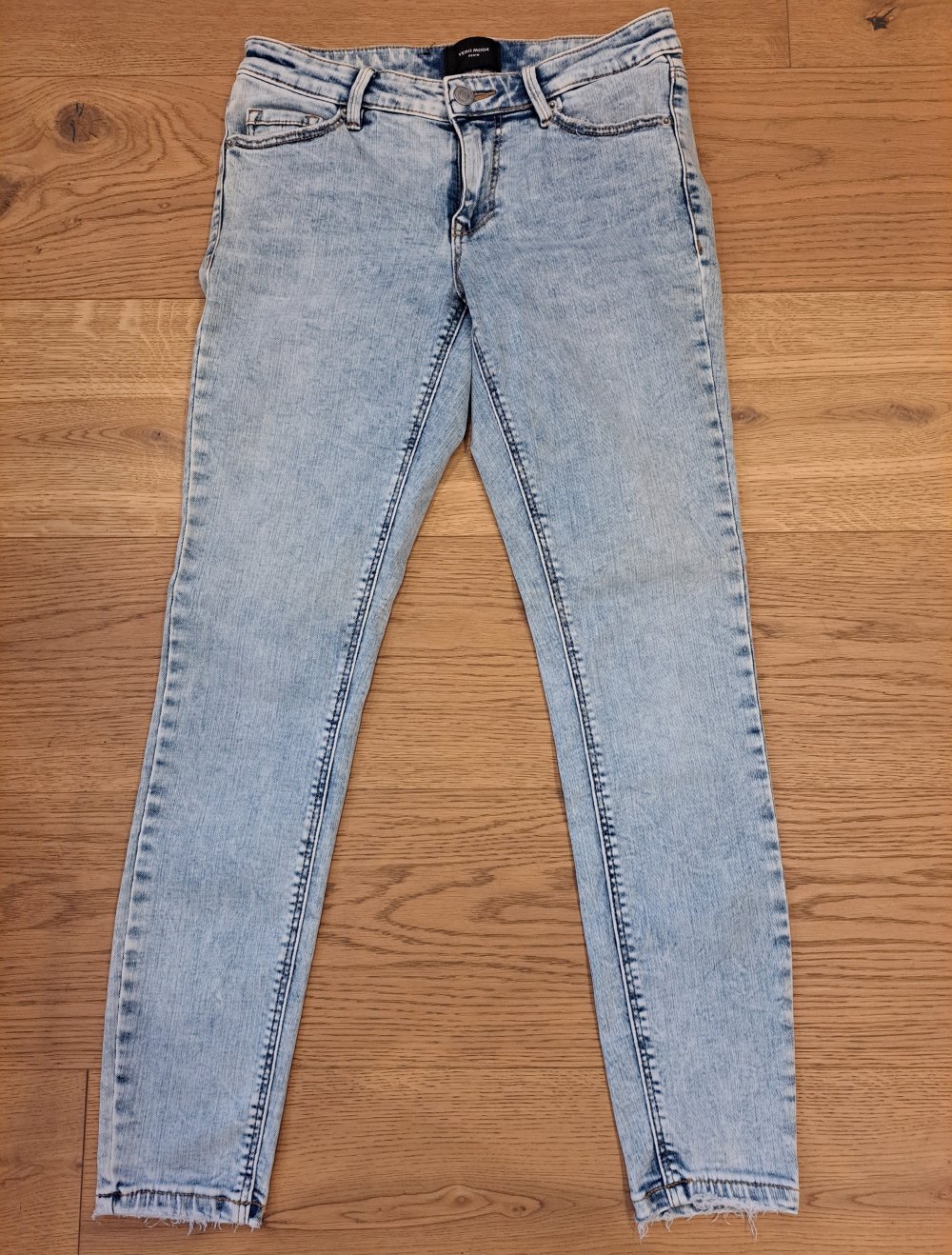 Vero Moda stretch Jeans helle Waschung Mid Waist