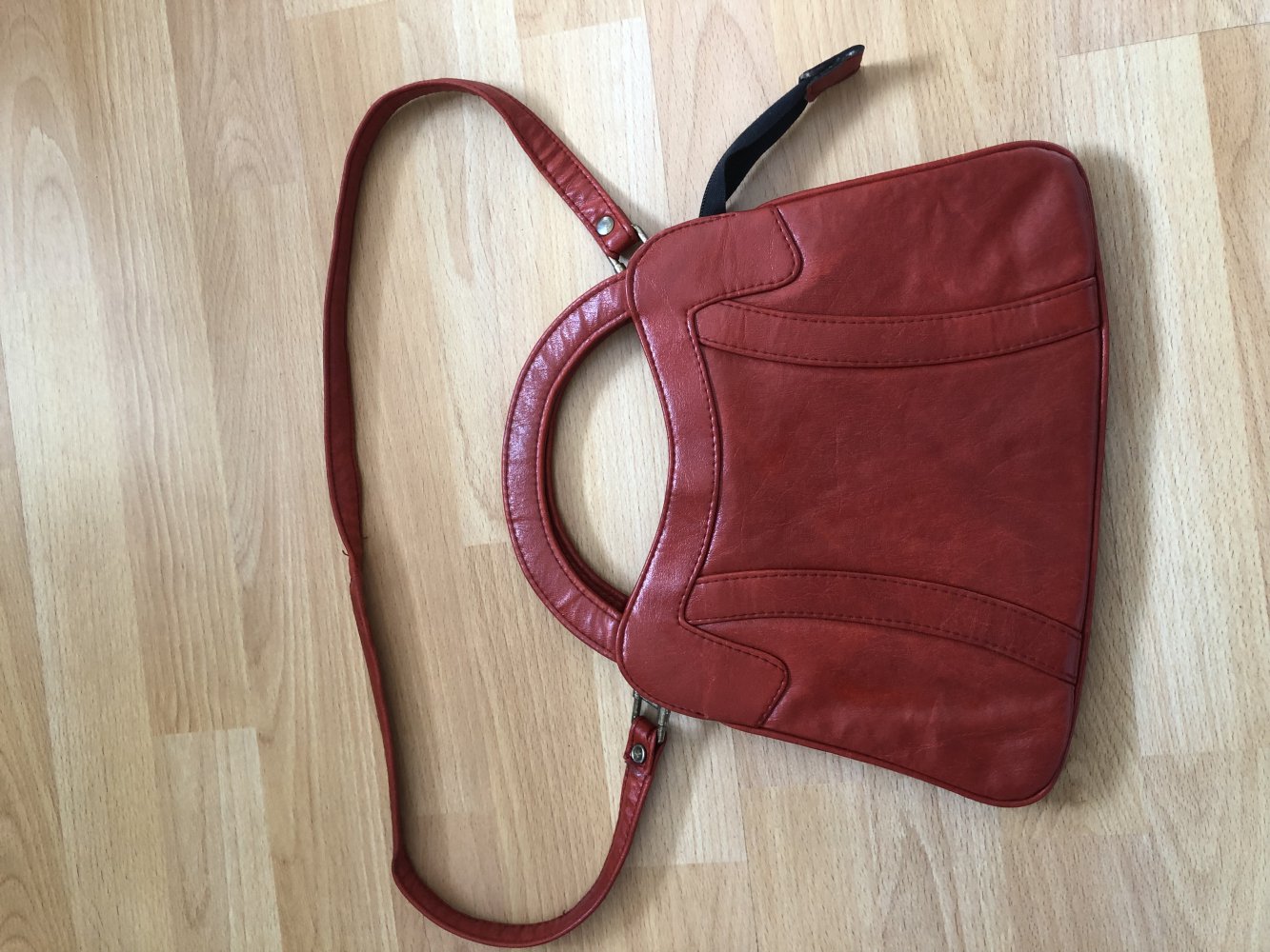 Rote Vintage Tasche