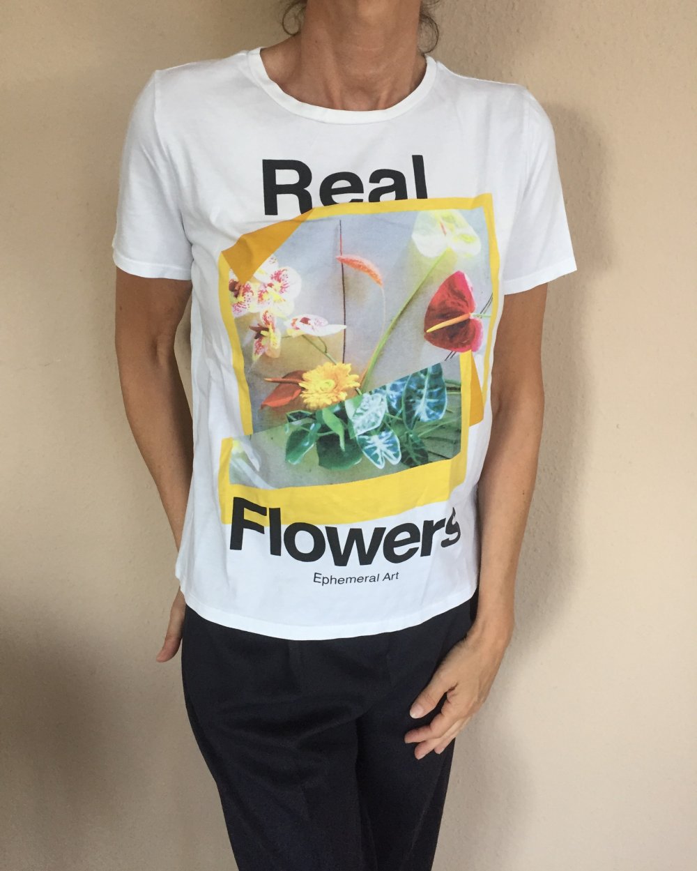 Zara Real Flowers T-Shirt Gr.S weiß mit Blumenmotiv