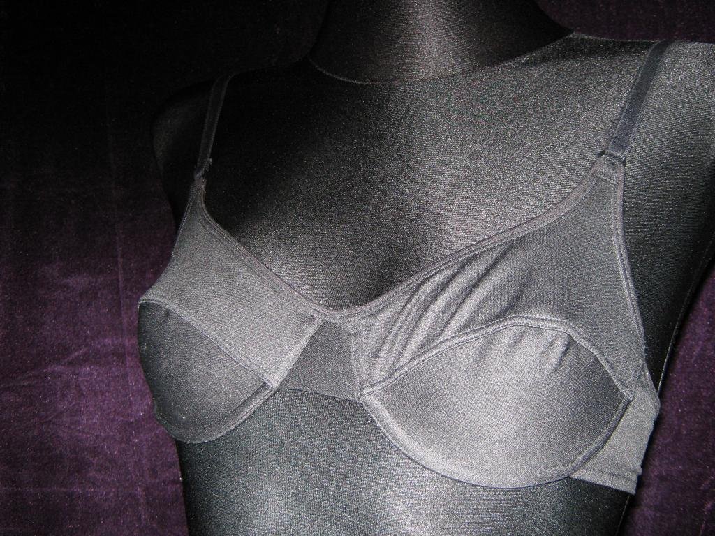 NEUw * Sexy * stylisch * DESIGNER * Pullover * Blusen * Bügel * BH * Gr. 70B * 34- 36/ XS- S * schwarz * black *